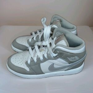 Nike Air Jordan 1 Mid BG Legend Brown/Khaki HF4781-203 SIZE 4.5Y